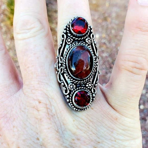 New Red Tiger Eye and Garnet 925 Silver Statement Ring. - Picture 2 of 16